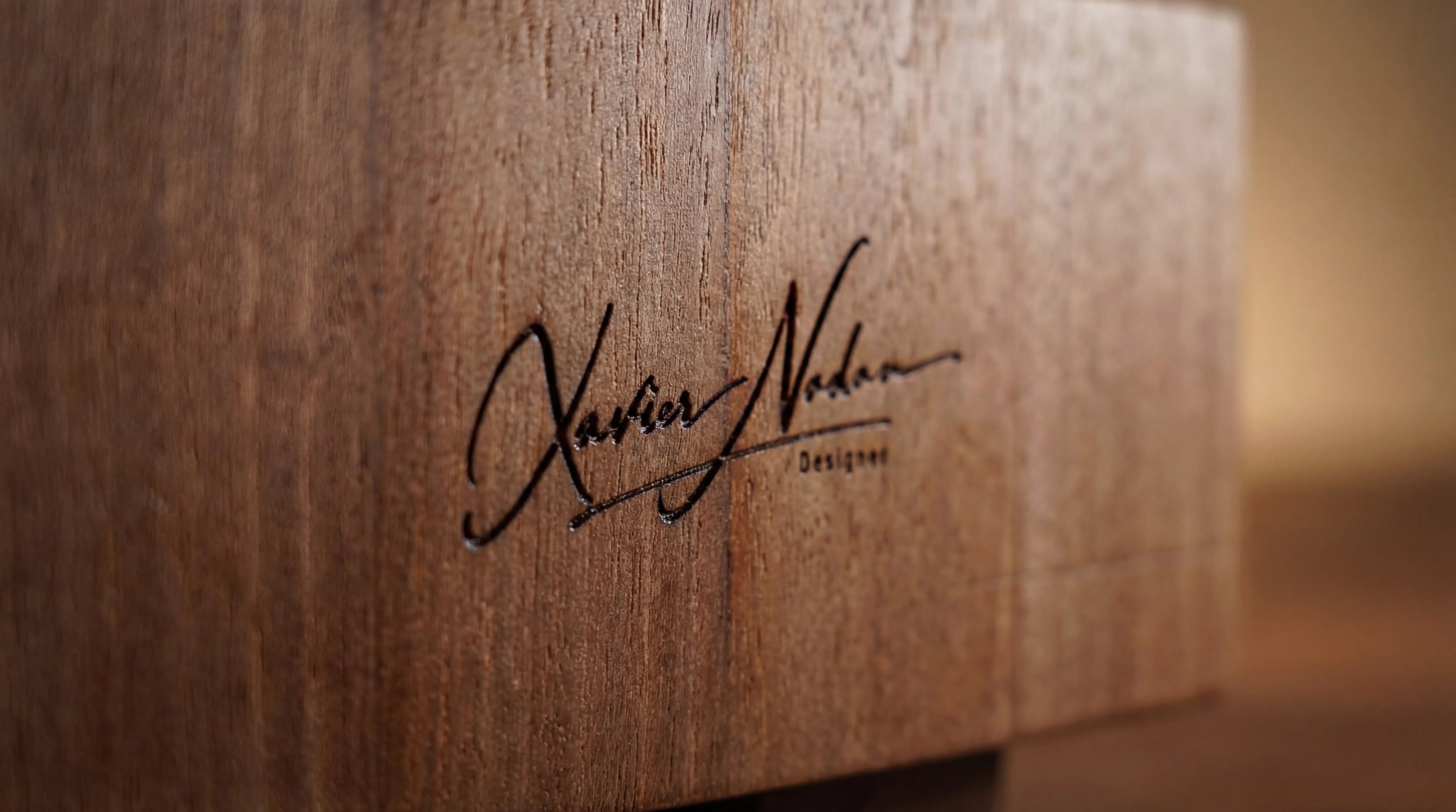 Billot en noyer massif abouté Xavier Nadau Designer